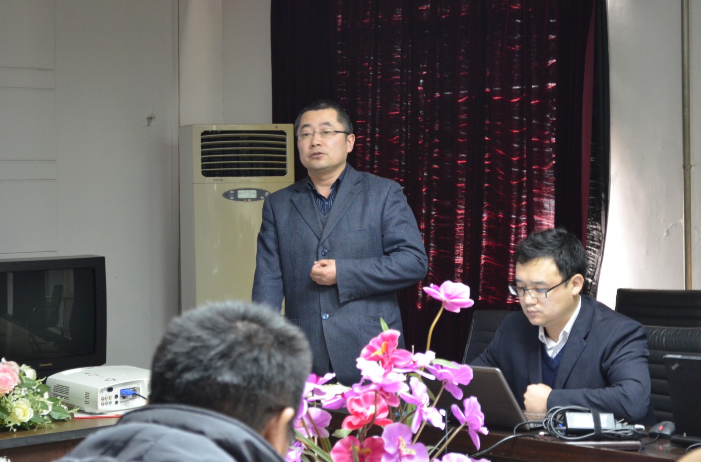 �ټ�ܛ�����޹�˾����(j��ng)�������f(w��n)��