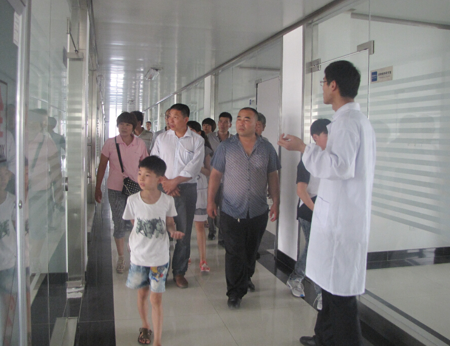 棗莊龍頭來訪迅達康獸藥