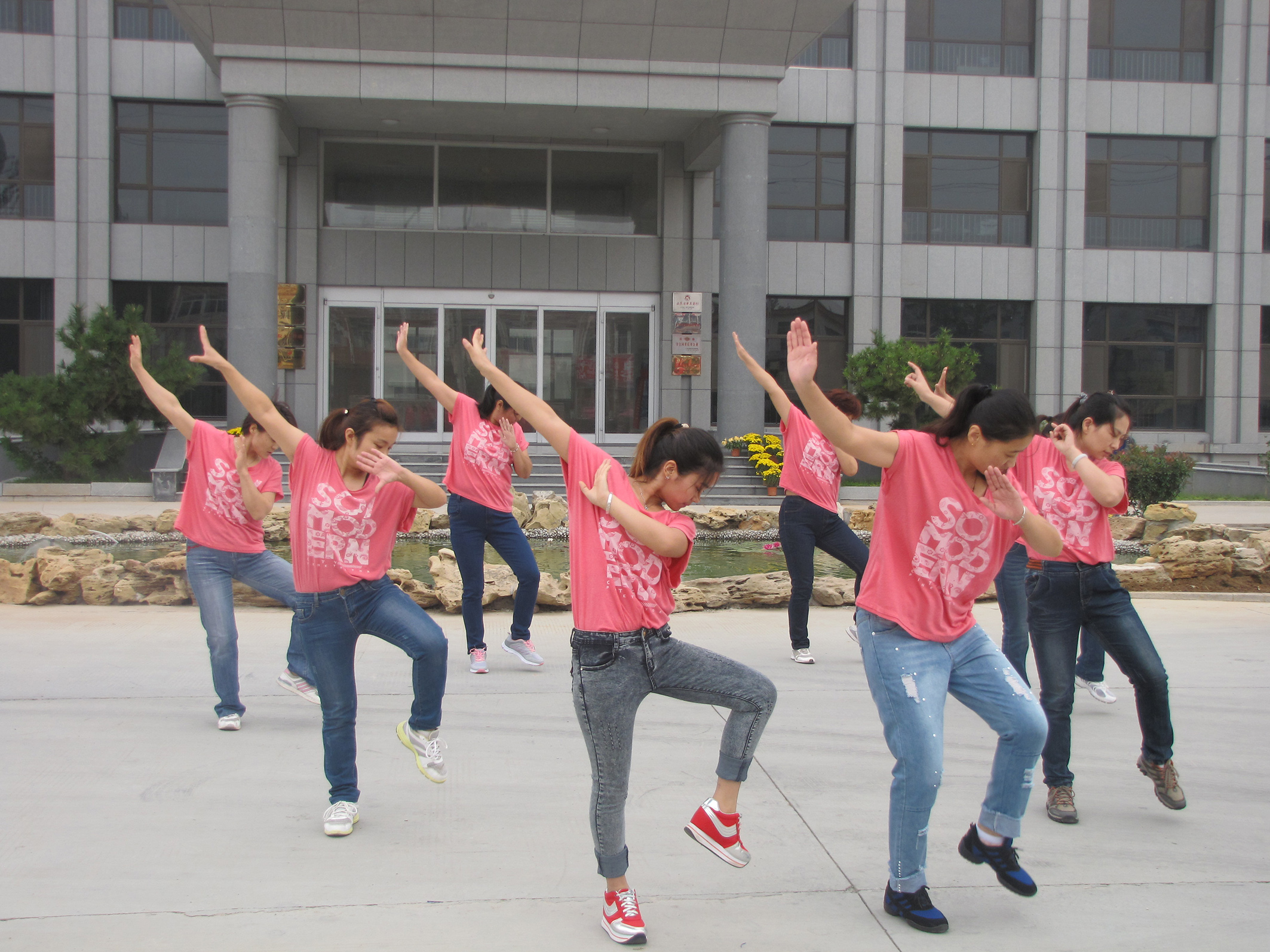 Ѹ�_���FˎС�O���赸��ِ